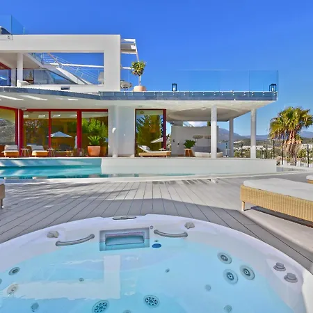 Appartement Extraordinary 7 Bdrm W Pool, Gym, Cinema *