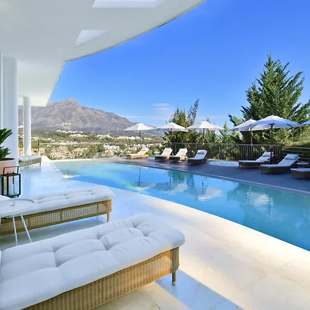 Appartement Extraordinary 7 Bdrm W Pool, Gym, Cinema *