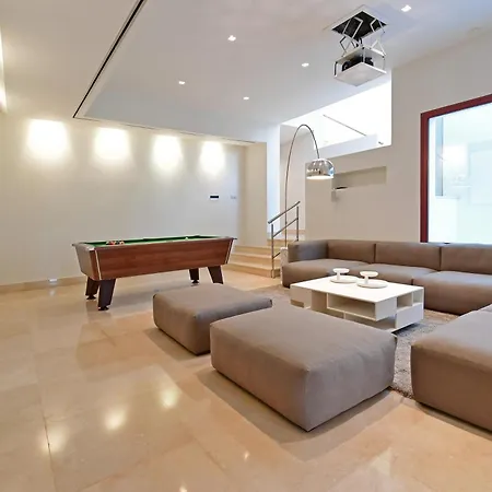 Extraordinary 7 Bdrm W Pool, Gym, Cinema Appartement Marbellac